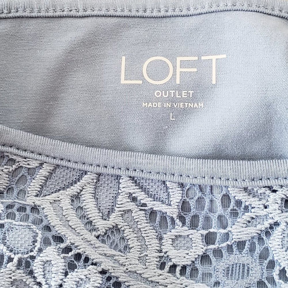 NEW Embroidered Lace Scoop Neck beatiful blue Cami Loft SZ LG - Picture 4 of 7